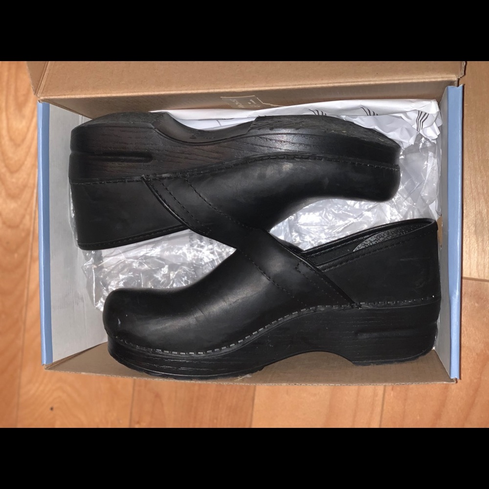 Dansko Professional Clogs – Black